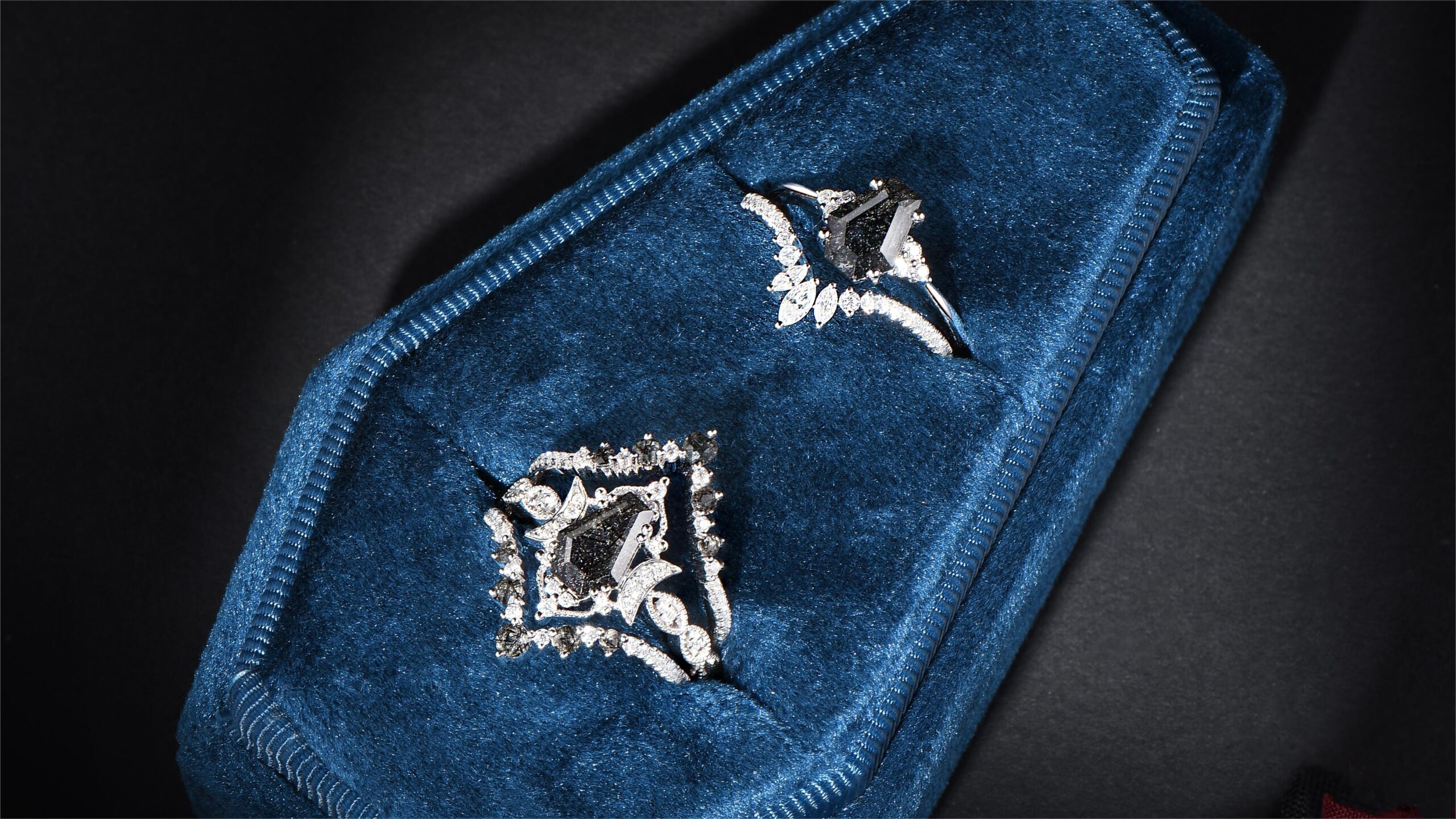 Circles of Memory: The Timeless Significance of Rings and Their Memories